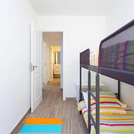 Live Inglaterra Medano Beach Apartment