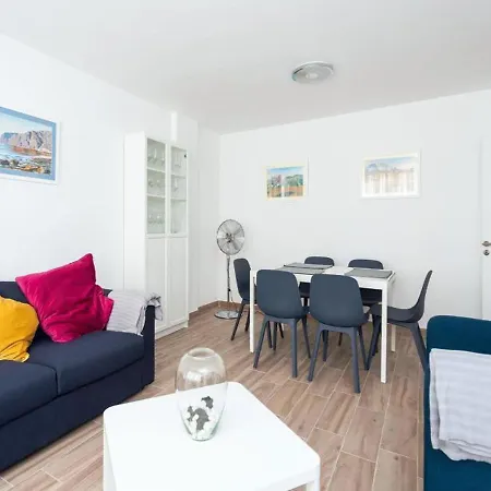 Live Inglaterra Medano Beach Apartment *